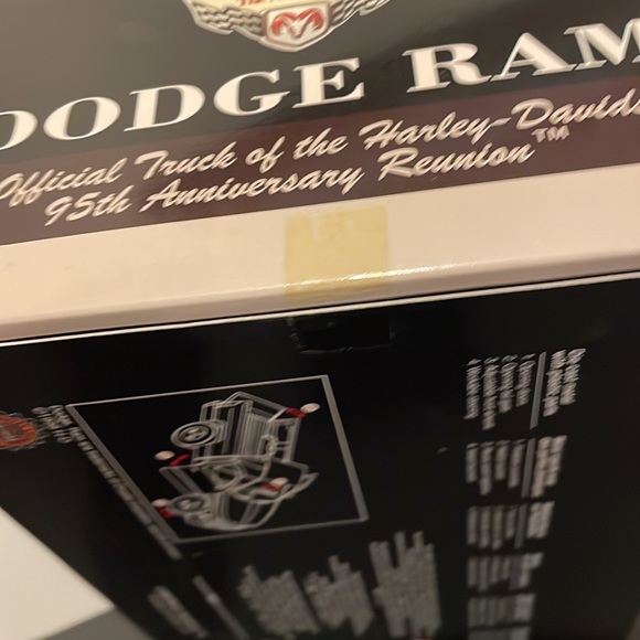 Vintage 95th Anniversary Dodge Ram Harley Davidson FXDWG Dyna Wide Glide - Picture 3 of 16